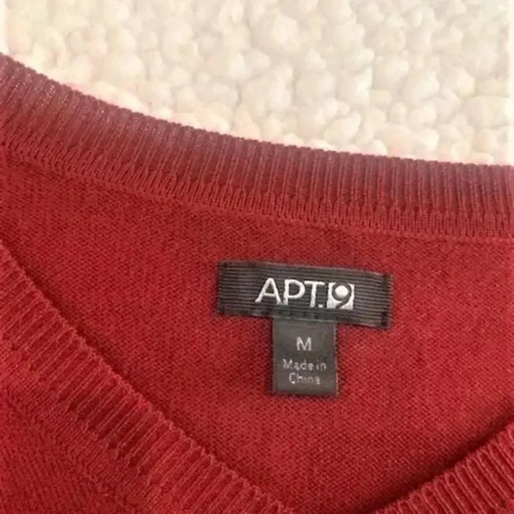 APT.9 Long Sleeve V-Neck Ribbed Cuffs Sweater Size Medium - Picture 5 of 7